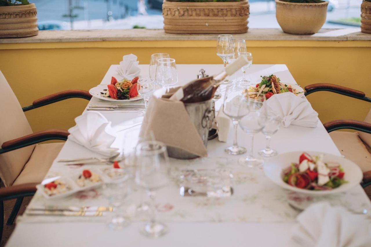Hotel Anna Palace Ruse Zewnętrze zdjęcie